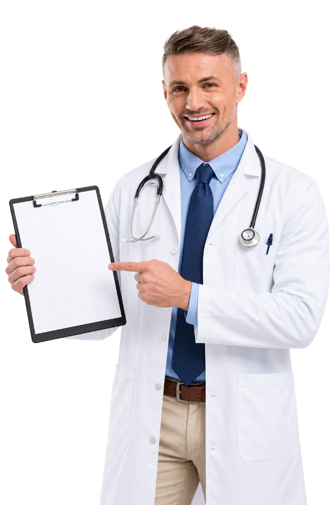 Doctor con bata blanca, camisa azul, corbata azul marino, estetoscopio, sonriendo, sosteniendo una tabla en blanco, señalando hacia el formulario